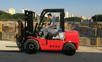 南京叉車證怎么考要多少錢