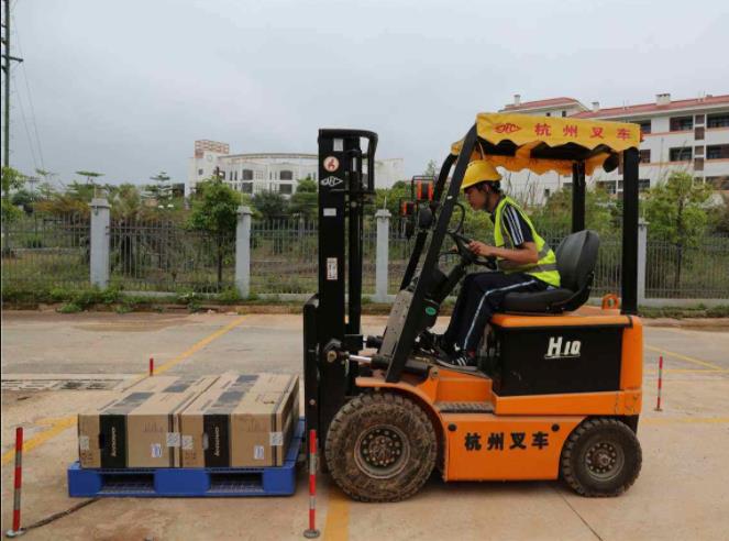 濱州叉車證在哪里考?需要多少錢?