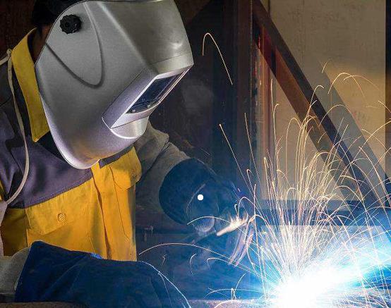 　　南通建設(shè)工程機(jī)械的焊工證正規(guī)嗎