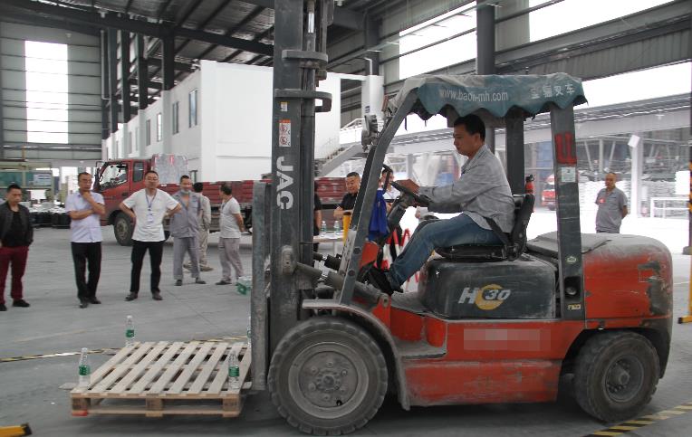 　　濱州叉車操作證簡介