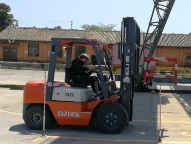 叉車