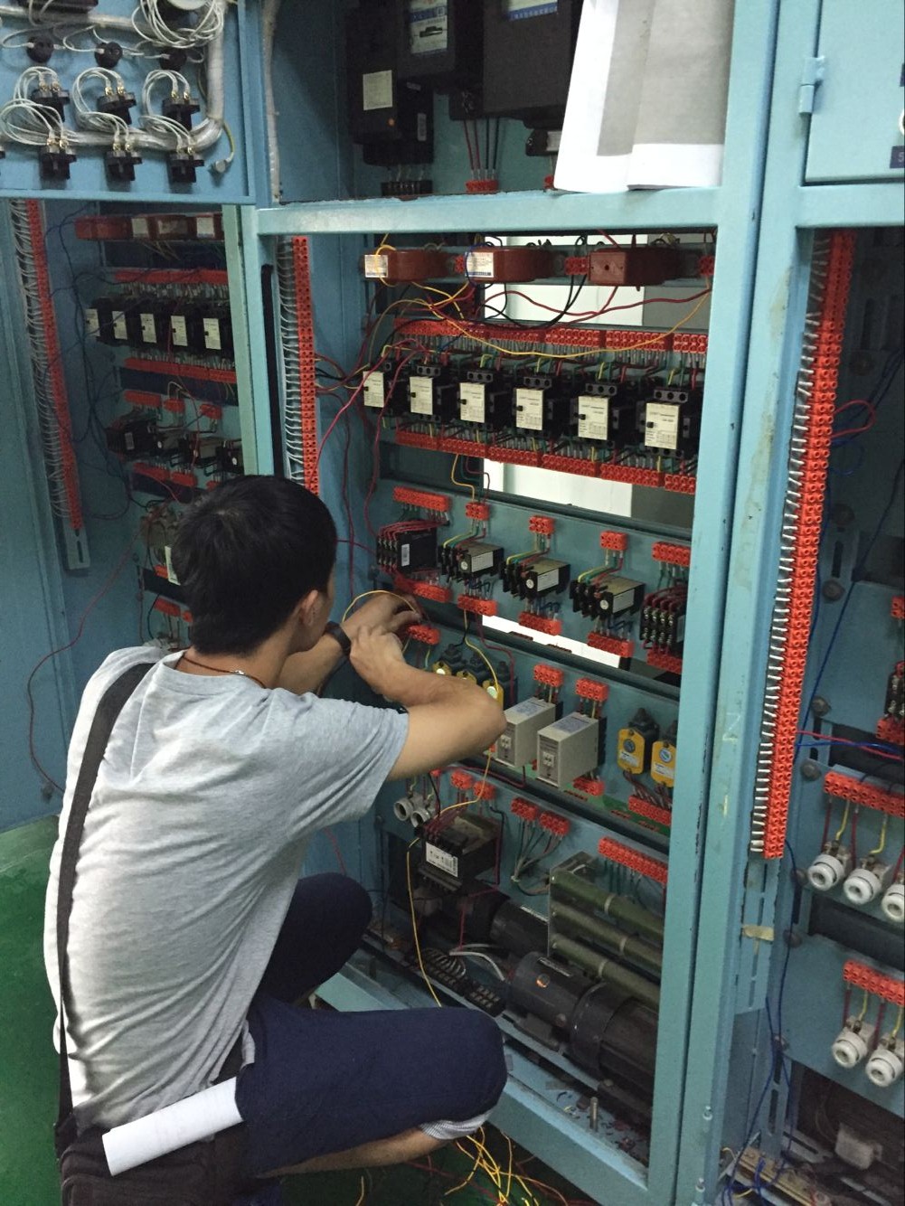 電工