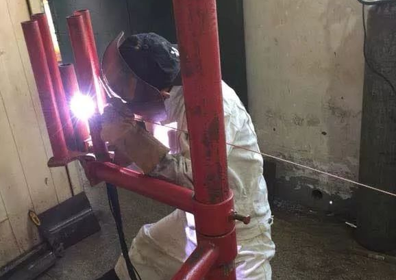 焊工