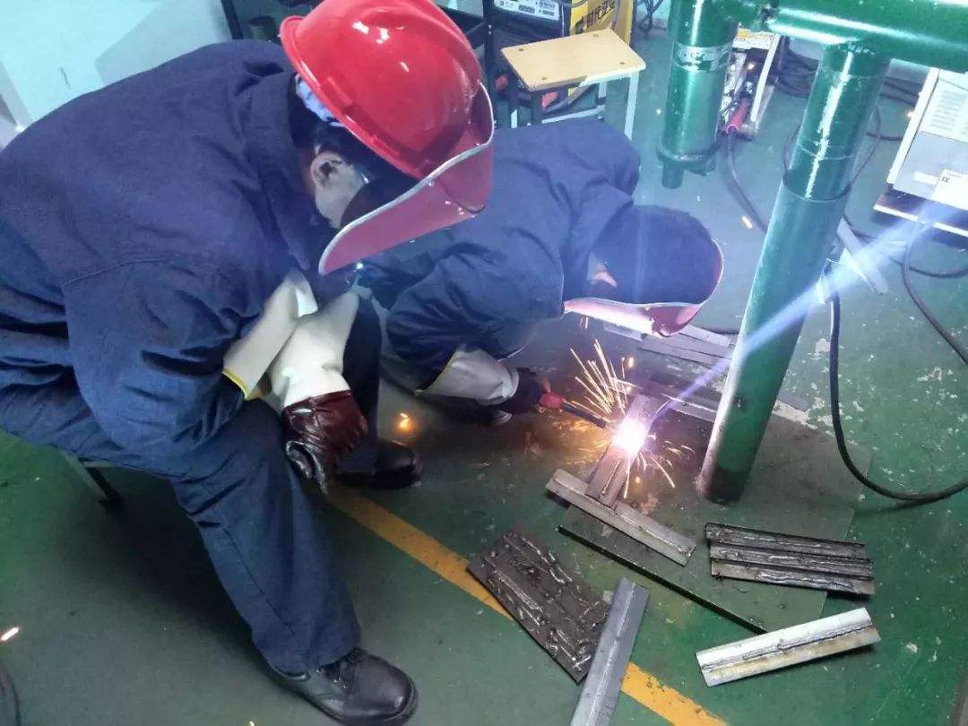 焊工